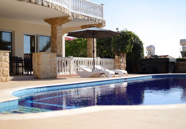 Villa in Peyia - estéa • Island Villa | Sea View -  Pool - Jacuzzi Villa in Peyia - estéa • Island Villa | Sea View -  Pool - Jacuzzi