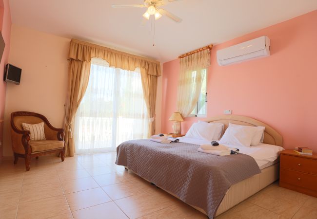 Villa in Peyia - estéa • Island Villa | Sea View -  Pool - Jacuzzi Villa in Peyia - estéa • Island Villa | Sea View -  Pool - Jacuzzi