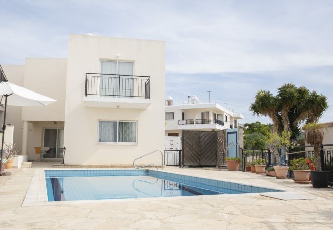 Terraced House in Peyia - estéa • Eve's Family Townhouse in Peyia Terraced House in Peyia - estéa • Eve's Family Townhouse in Peyia