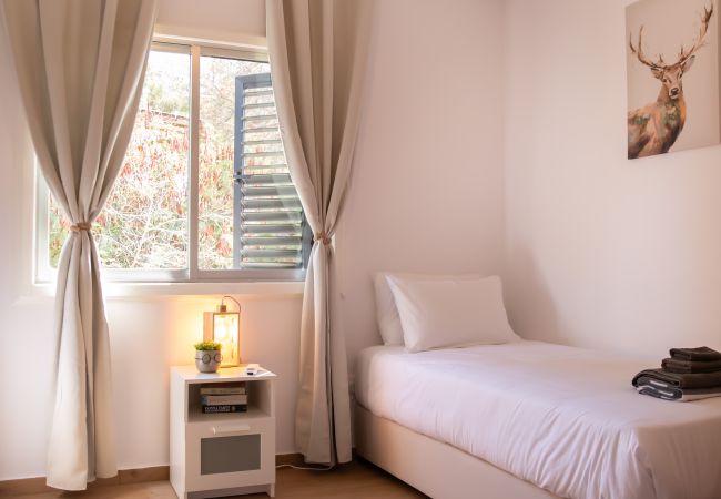 Terraced House in Paphos - estéa • Romi's Boho Holiday 2-Bedroom Townhouse Terraced House in Paphos - estéa • Romi's Boho Holiday 2-Bedroom Townhouse