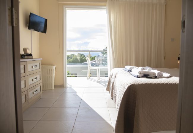 Terraced House in Paphos - estéa • Luna's Family Friendly Holiday Apartment Terraced House in Paphos - estéa • Luna's Family Friendly Holiday Apartment