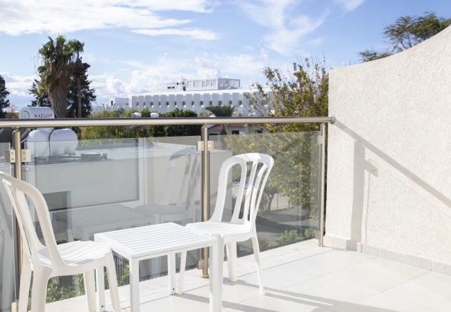 Terraced House in Paphos - estéa • Luna's Family Friendly Holiday Apartment Terraced House in Paphos - estéa • Luna's Family Friendly Holiday Apartment