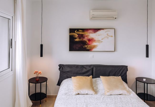 Apartment in Paphos - estéa • Mia Sirena Lighthouse 3min Walk to the Sea Apartment in Paphos - estéa • Mia Sirena Lighthouse 3min Walk to the Sea