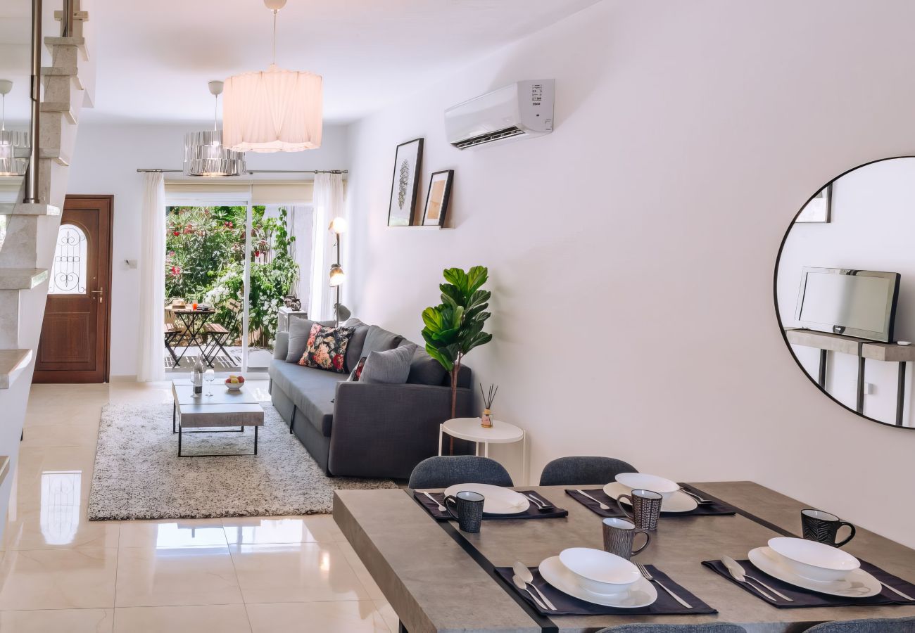 Terraced House in Paphos - estéa • Venus Townhouse Near the Sea Terraced House in Paphos - estéa • Venus Townhouse Near the Sea