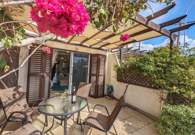 Terraced House in Paphos - estéa • Anastasia's Charming Place Next to the Sea Terraced House in Paphos - estéa • Anastasia's Charming Place Next to the Sea