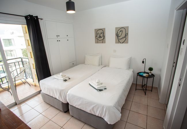 Terraced House in Paphos - estéa • Olympia's SkyView Townhouse with a Pool Terraced House in Paphos - estéa • Olympia's SkyView Townhouse with a Pool