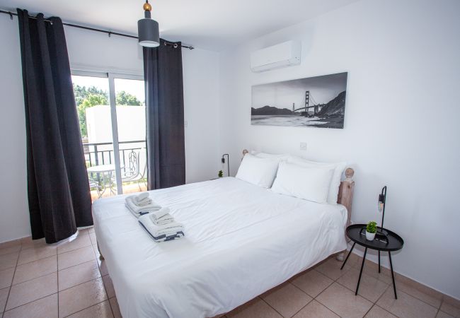 Terraced House in Paphos - estéa • Olympia's SkyView Townhouse with a Pool Terraced House in Paphos - estéa • Olympia's SkyView Townhouse with a Pool