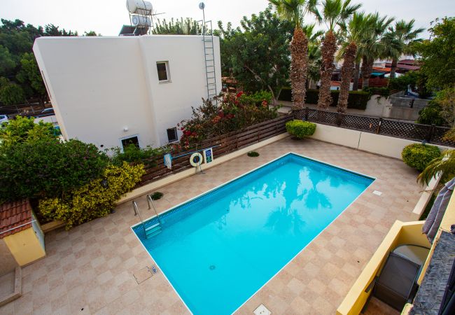 Terraced House in Paphos - estéa • Olympia's SkyView Townhouse with a Pool Terraced House in Paphos - estéa • Olympia's SkyView Townhouse with a Pool