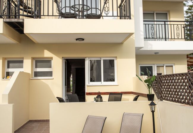 Terraced House in Paphos - estéa • Olympia's SkyView Townhouse with a Pool Terraced House in Paphos - estéa • Olympia's SkyView Townhouse with a Pool