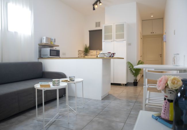 Studio in Paphos - estéa • Leenoy's Holiday Studio in Tourist Area  Studio in Paphos - estéa • Leenoy's Holiday Studio in Tourist Area