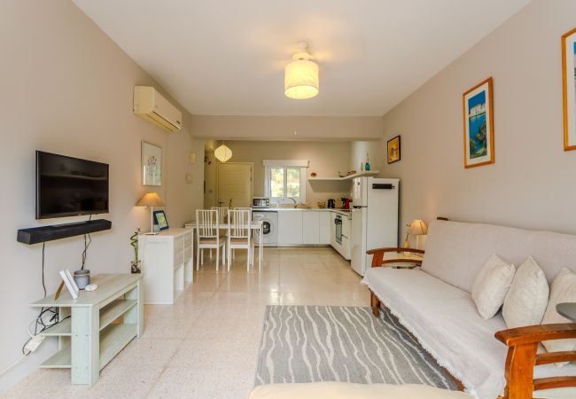 Terraced House in Chloraka - estéa • SeaShell Cottage - Cozy Holiday Apartment Terraced House in Chloraka - estéa • SeaShell Cottage - Cozy Holiday Apartment