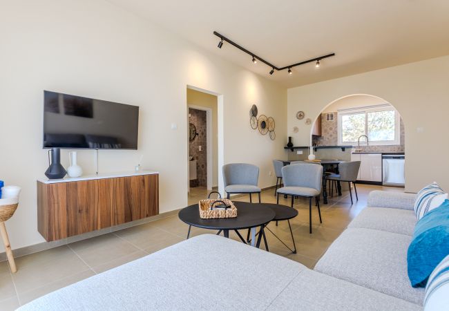 Apartment in Paphos - estéa • Royal Blue - Modern Holiday Apartment